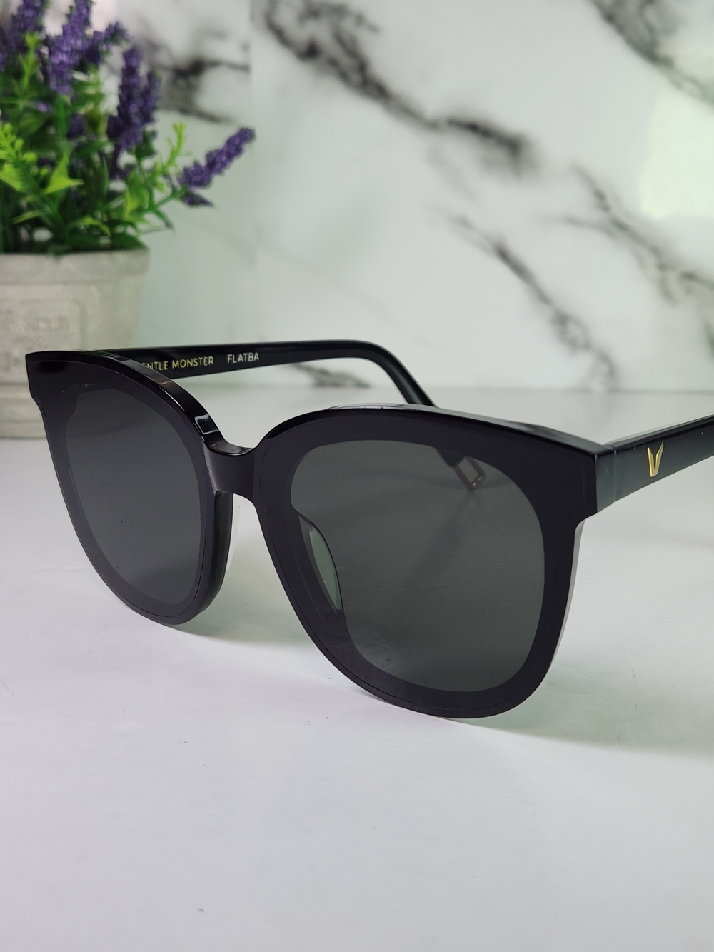 Gentle Monster Flatba Black Women's Fashion Sunglasses